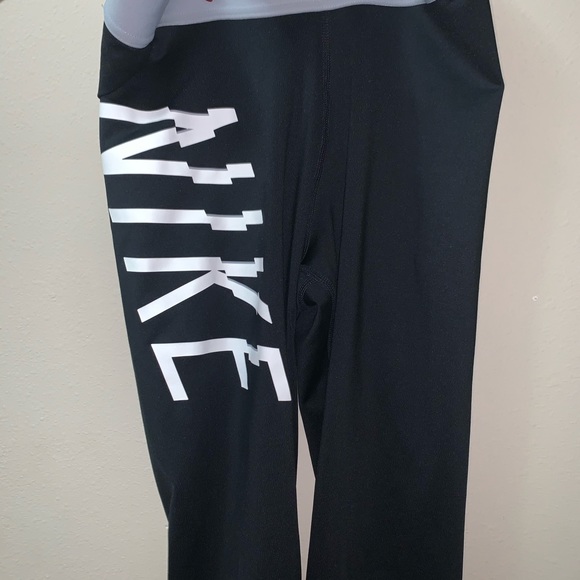 Nike pro leggings - Picture 3 of 3